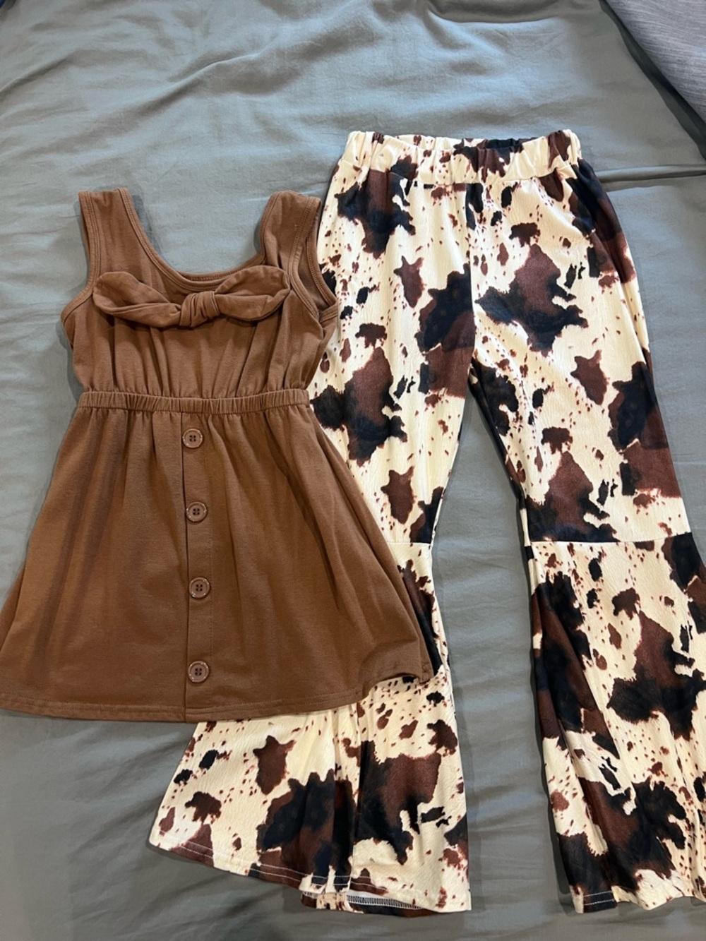 Girls Tank with Cow print flare leggings (size 7/8)